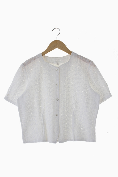 COTTON PUNCHING EMBROIDERY BLOUSE 리가먼트